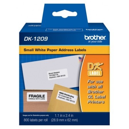 ETIQUETA BROTHER DK-1209 PRE CORTADO 800 ETIQUETAS FONDO BLANCO LETRAS NEGRAS 28.9 mm x 62 mm