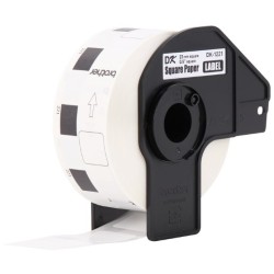 ETIQUETA BROTHER DK-1221PRE CORTADAS 1000 ETIQUETAS FONDO BLANCO CON LETRAS NEGRAS 23MM X 23MM